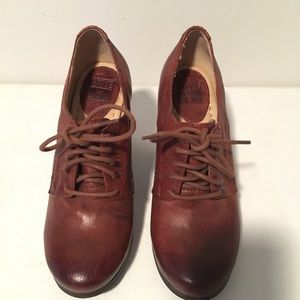 Frye oxford